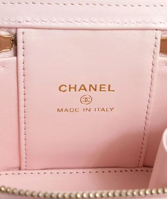 CHANEL Matelasse Light Pink Classic Small Vanity Case with Chain in Caviar Leather with Champagne Gold Hardware