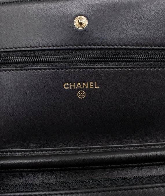 Chanel Black Chevron Wallet on Chain in Lambskin Leather with Gold hardware