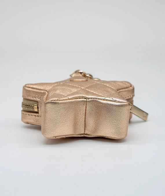 Chanel Metallic Gold Lambskin Walk Of Fame Star Clip On Coin Purse