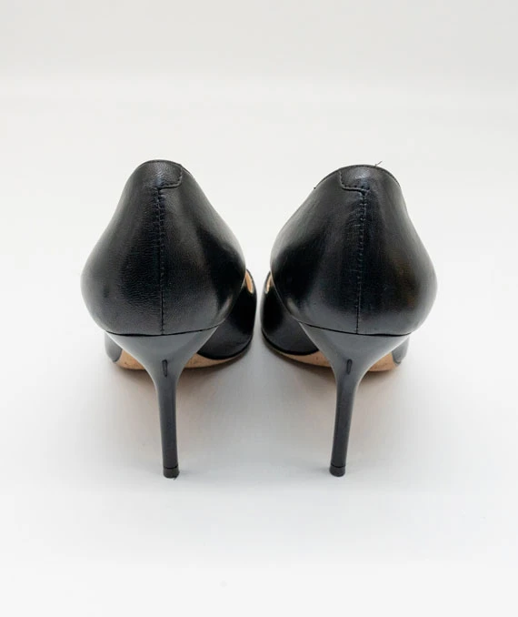 Jimmy Choo Size 38 Black Leather Pumps