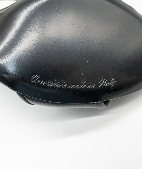 Dolce & Gabbana Size 38 Calfskin Sandals With D&G Amore Logo