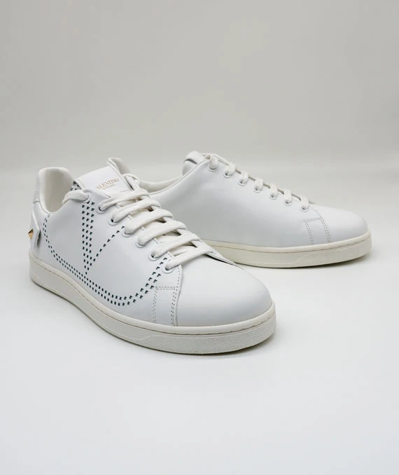 Valentino Size 41 White Leather Backnet Rockstud Low Top Sneakers
