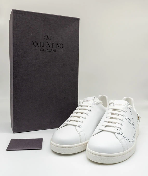 Valentino Size 41 White Leather Backnet Rockstud Low Top Sneakers