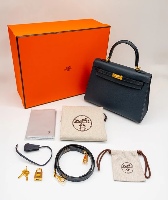 Hermes (Stamp B) Size 25 Blue Minuit Madame Leather Kelly Handbag with Gold Hardware