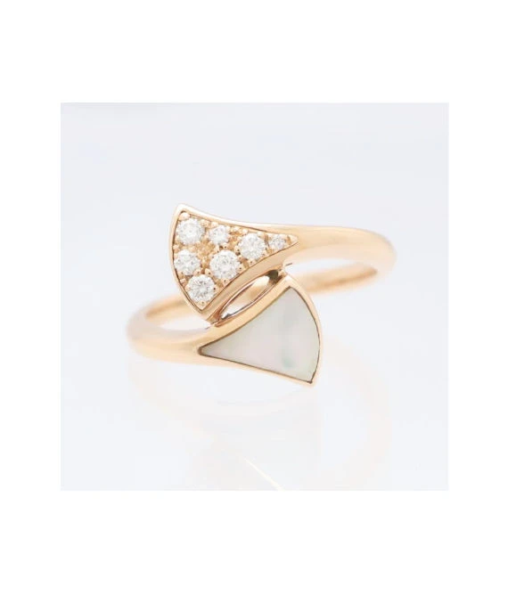 Bvlgari Size 9 Diva Dream Diamond and Mother-of-Pearl Ring In 18k Rose Gold